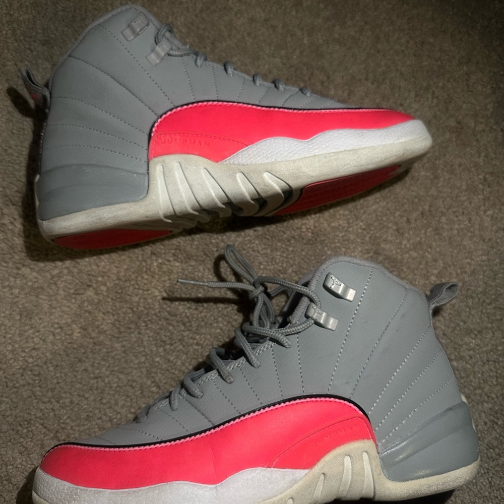 Jordan 12’s Retro Wolf Grey - Picture 3 of 9
